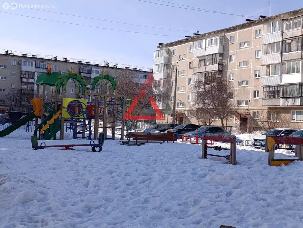 2-комнатная квартира: Каменск-Уральский, улица Калинина, 20 (43.8 м) - Фото 2