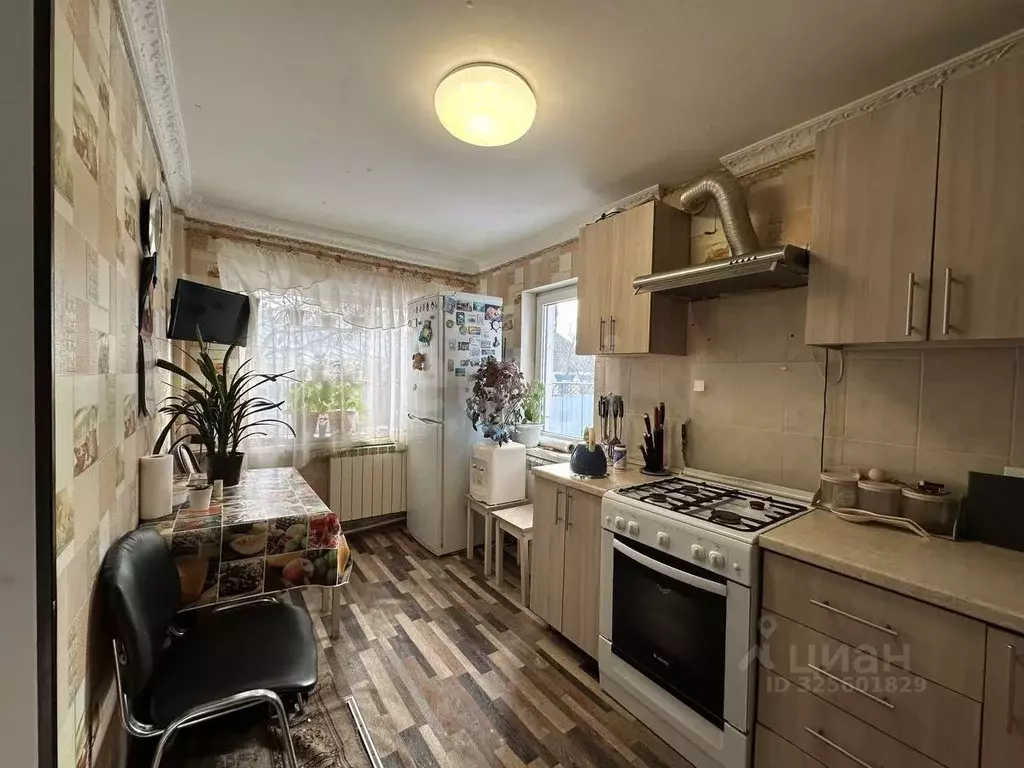 Дом в Белгородская область, Шебекино ул. Чапаева, 39 (110 м) - Фото 0