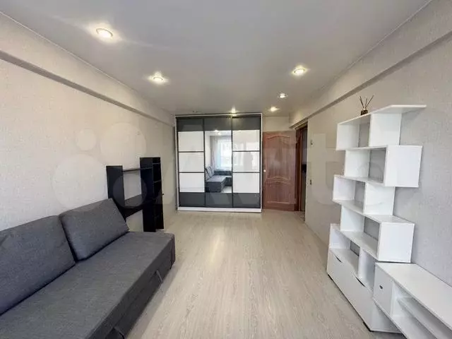 2-к. квартира, 43 м, 2/9 эт. - Фото 0