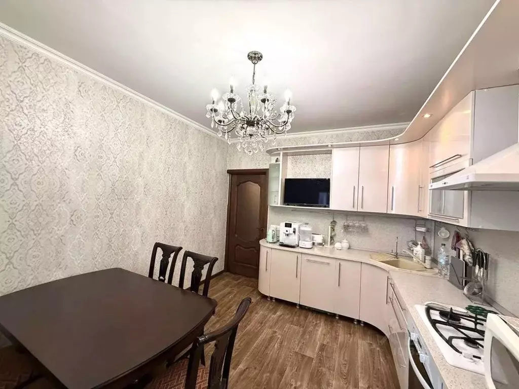 2-к кв. Воронежская область, Воронеж ул. Миронова, 45 (69.8 м) - Фото 2