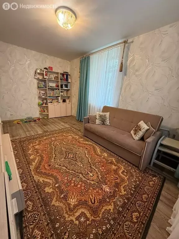 3-комнатная квартира: Березники, улица Пятилетки, 28 (64.4 м) - Фото 1