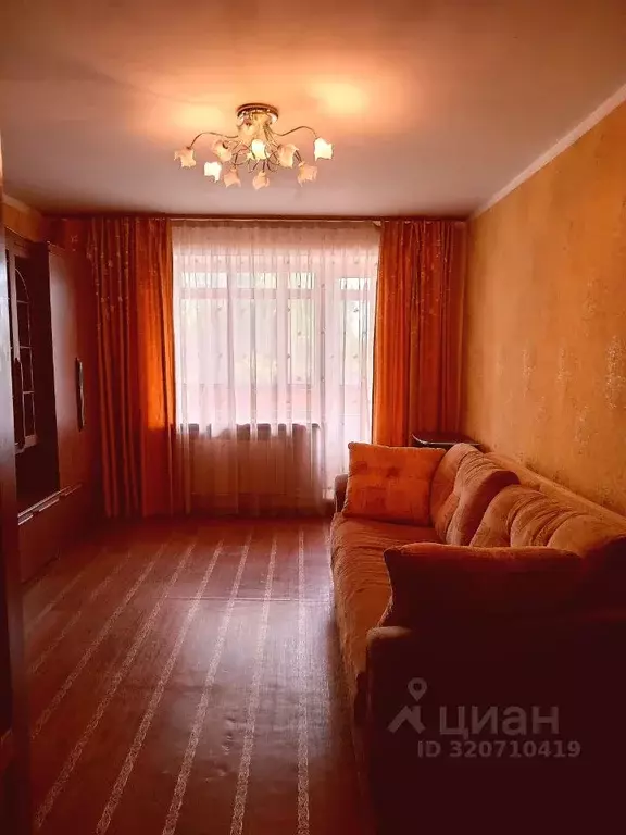3-к кв. Орловская область, Орел Октябрьская ул., 43 (61.5 м) - Фото 0