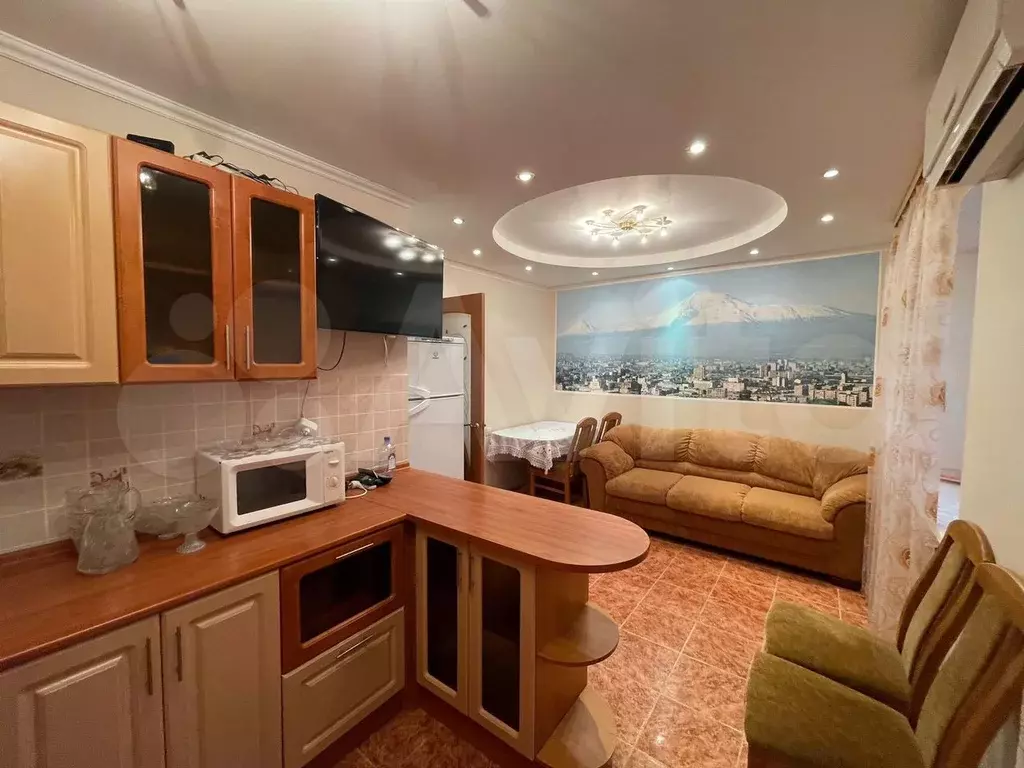 2-к. квартира, 60 м, 1/5 эт. - Фото 1