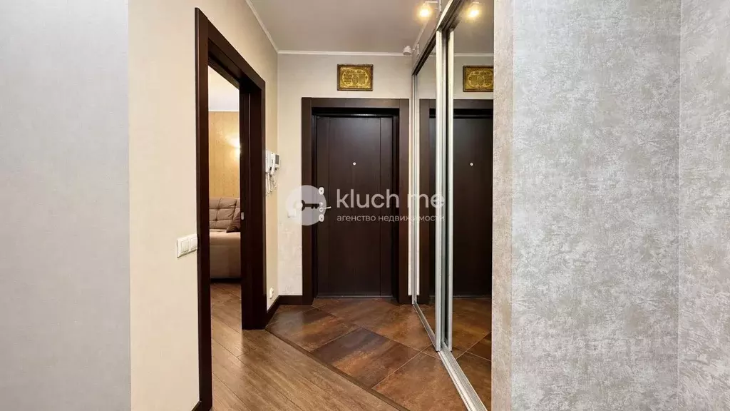 2-к кв. Татарстан, Казань ул. Баки Урманче, 8 (70.0 м) - Фото 1