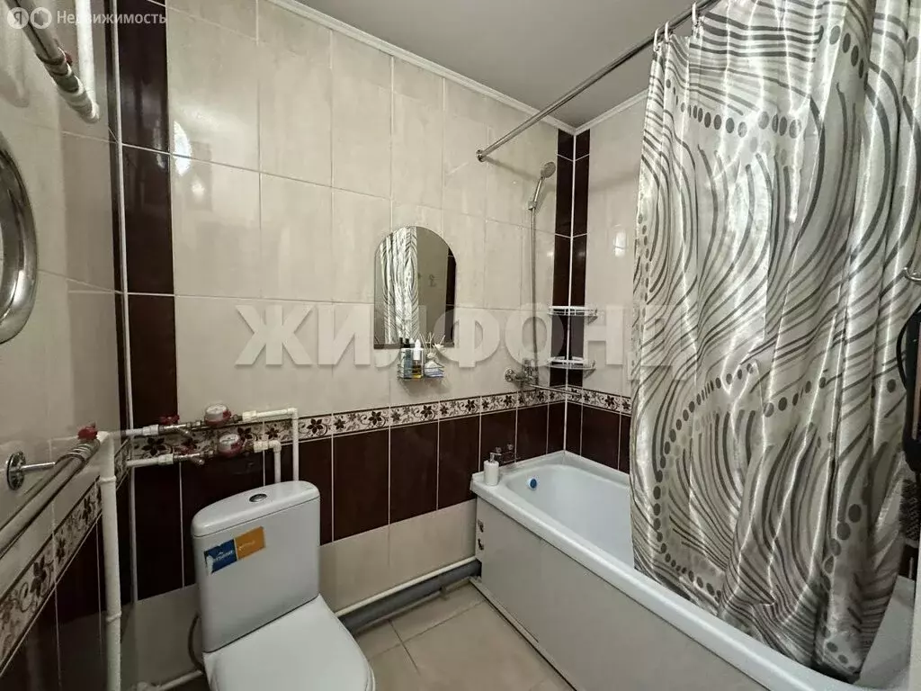 1-комнатная квартира: Абакан, улица Крылова, 104 (42 м) - Фото 1