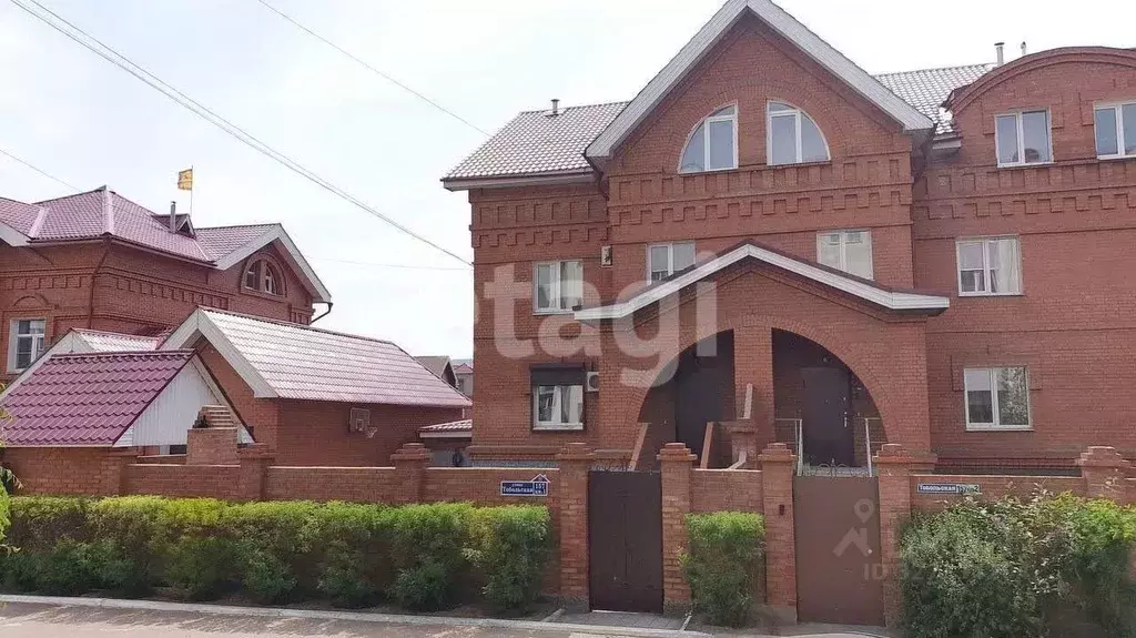 Таунхаус в Бурятия, Улан-Удэ Тобольская ул., 157 (292 м) - Фото 1