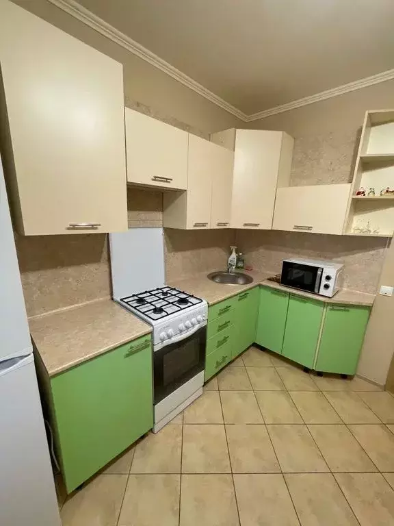 2-к кв. Самарская область, Сызрань Пензенская ул., 46 (53.0 м) - Фото 0