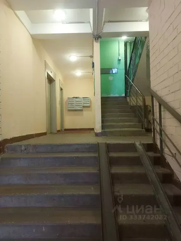 2-к кв. Московская область, Химки ул. Панфилова, 12 (50.4 м) - Фото 2