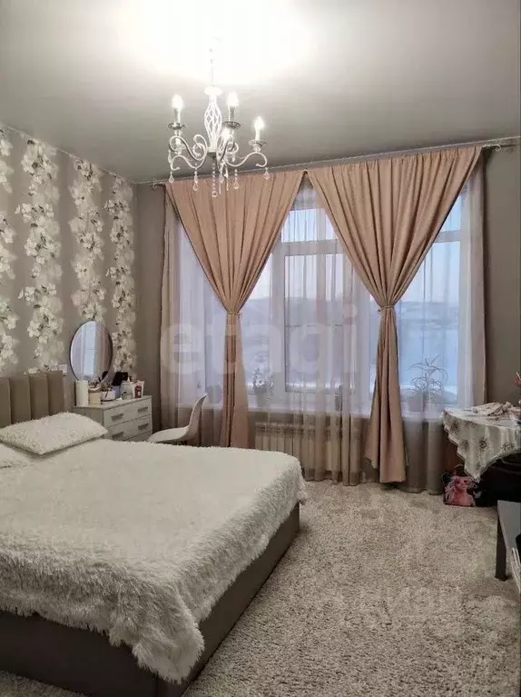 2-к кв. Калужская область, Малоярославец ул. Медвежья поляна, 5 (60.0 ... - Фото 1