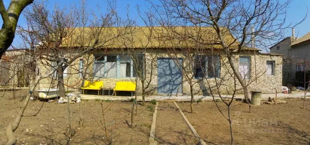 Дом в Крым, Сакский район, с. Молочное ул. Гагарина, 62А (92 м) - Фото 1