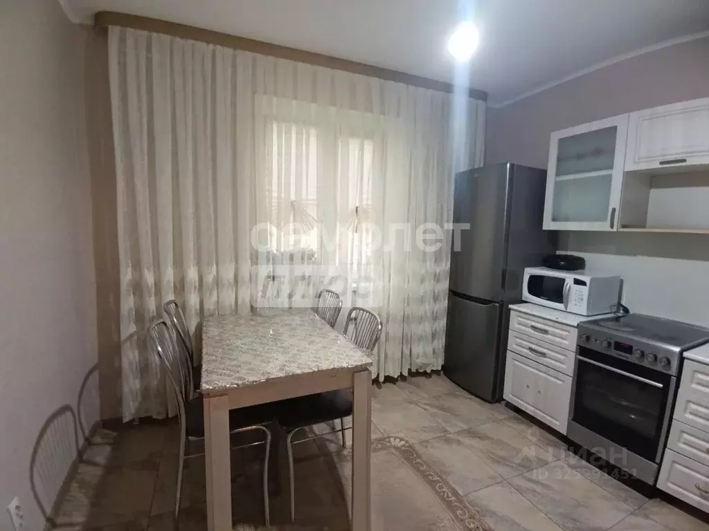 3-к кв. Курская область, Курск просп. Анатолия Дериглазова, 113 (78.0 ... - Фото 1