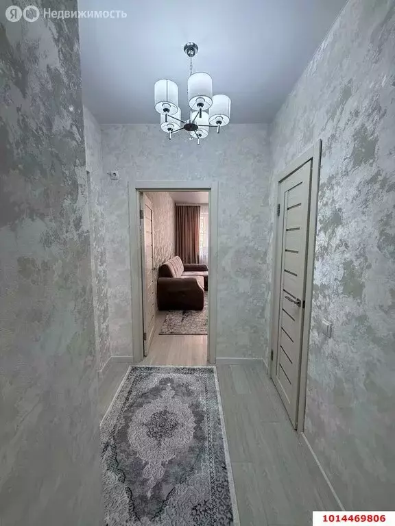 1-комнатная квартира: Краснодар, улица им. Героя Яцкова И.В., 15к1 ... - Фото 0