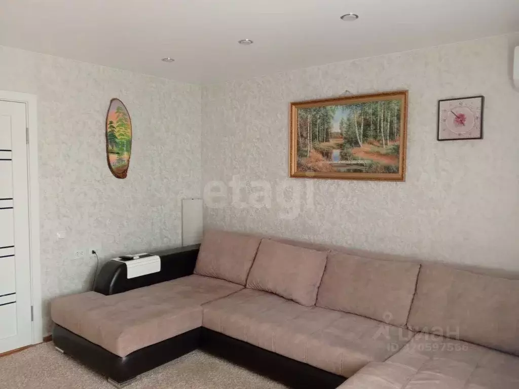 2-к кв. Адыгея, Майкоп ул. Юннатов, 8к2 (50.6 м) - Фото 0