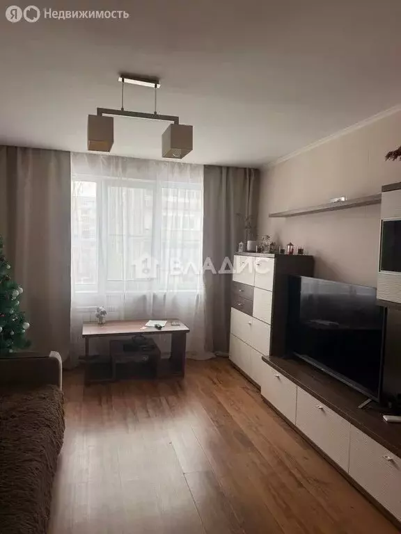 3-комнатная квартира: Волгоград, район Семь Ветров, бульвар 30-летия ... - Фото 2