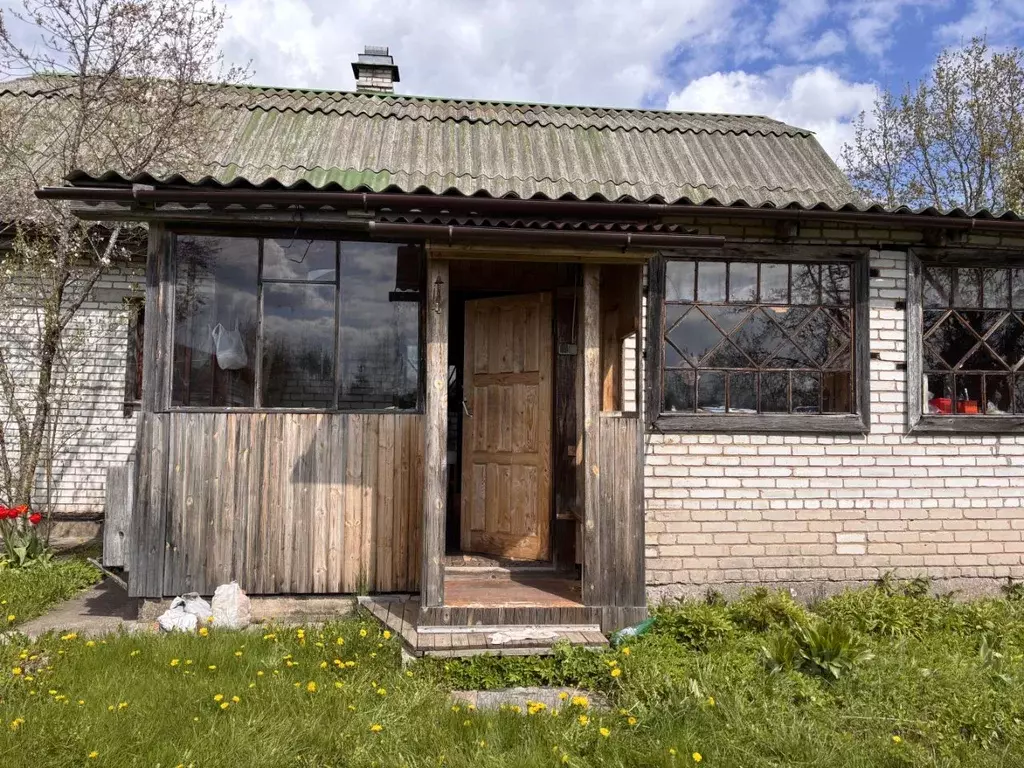Дом в Ленинградская область, Лужский район, Скребловское с/пос, д. ... - Фото 1