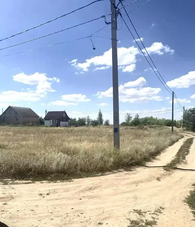 Участок в Волгоградская область, Дубовка ул. Дружбы (6.0 сот.) - Фото 1