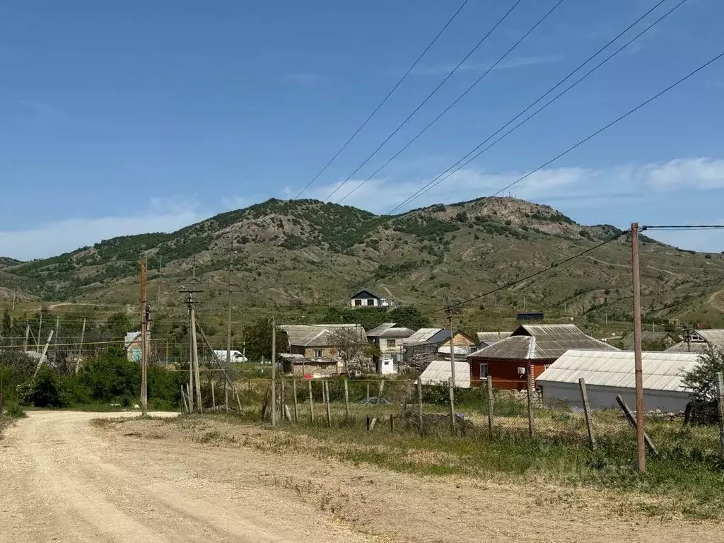 Участок в Крым, Феодосия муниципальный округ, Щебетовка пгт ул. ... - Фото 0