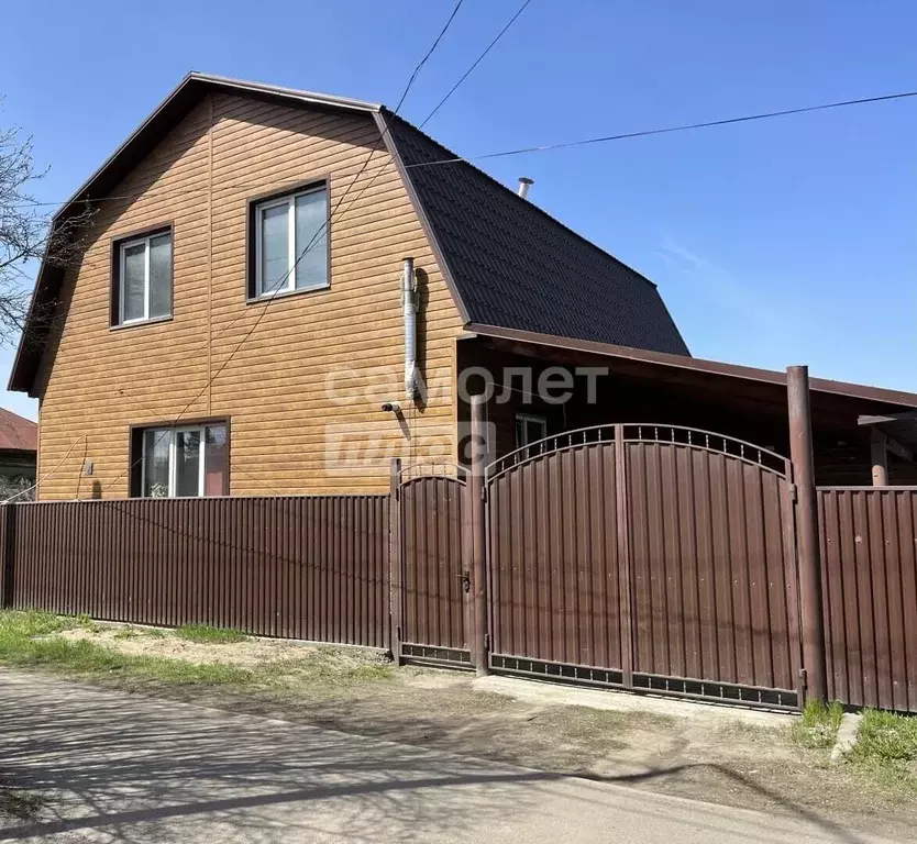 Дом в Алтайский край, Бийск ул. Максима Горького (120 м) - Фото 1