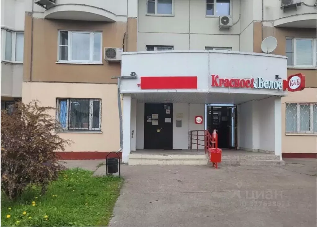 Торговая площадь в Москва ул. Маршала Чуйкова, 12 (174 м) - Фото 1