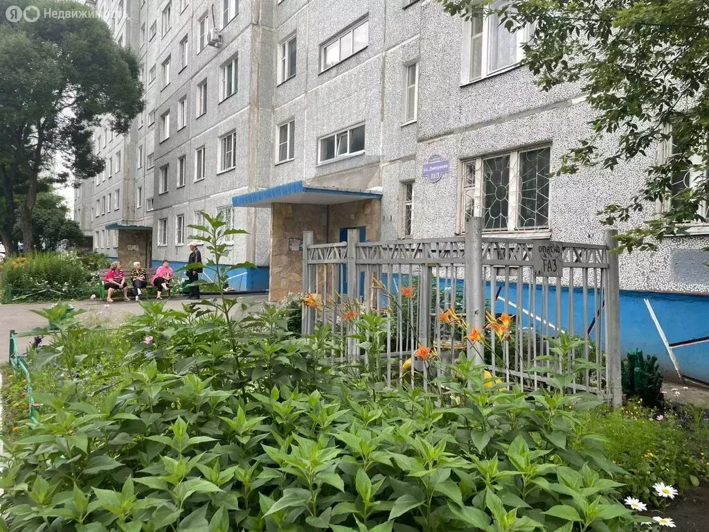 3-комнатная квартира: Омск, улица Дмитриева, 11/3 (62.9 м) - Фото 0
