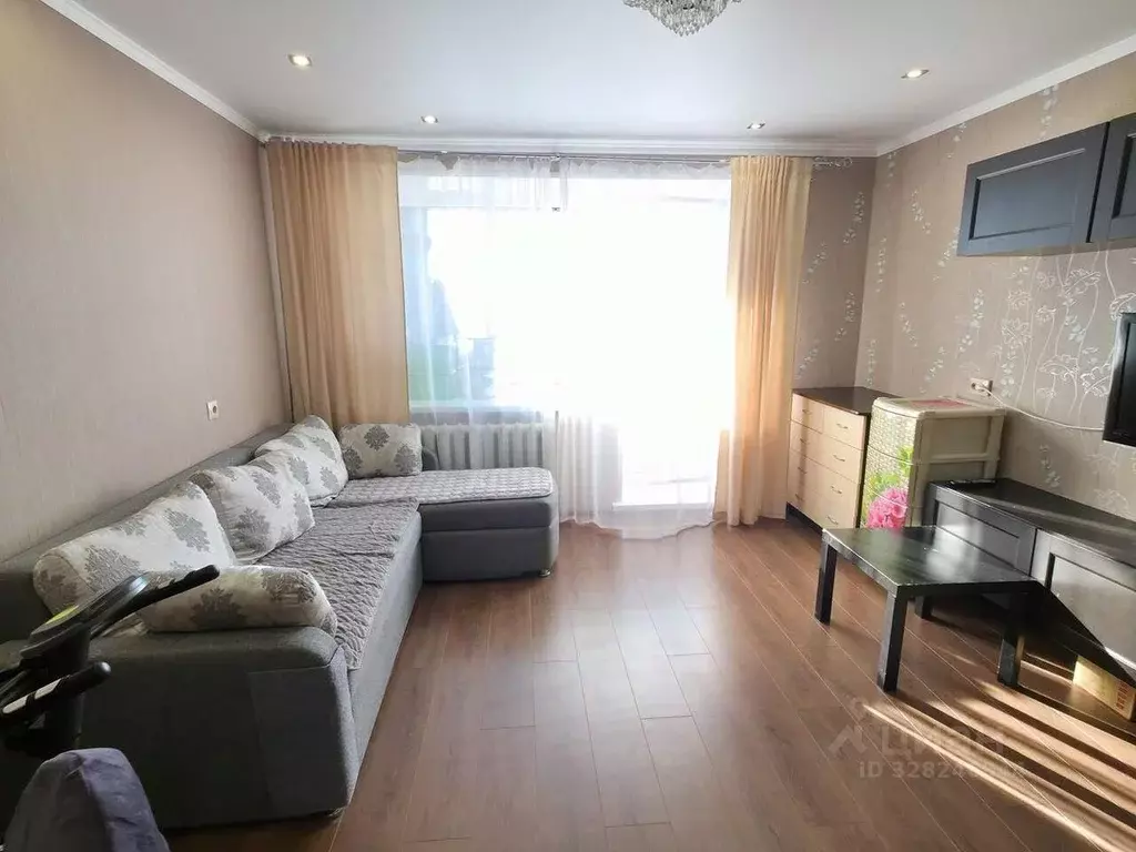 3-к кв. Чувашия, Чебоксары ул. Гузовского, 11 (70.0 м) - Фото 1