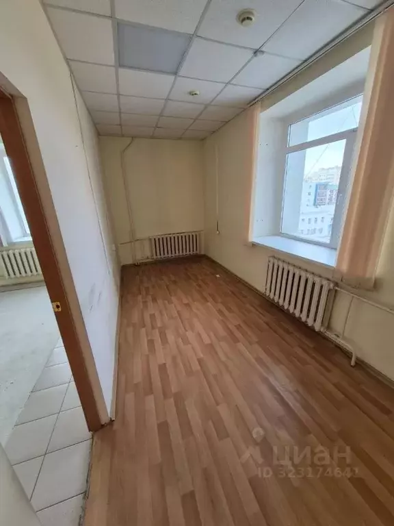 Помещение свободного назначения в Саха (Якутия), Якутск ул. Кирова, 28 ... - Фото 2