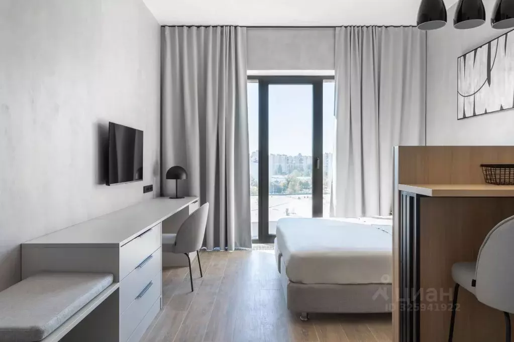 Студия Санкт-Петербург наб. Макарова, 58 (29.4 м) - Фото 1