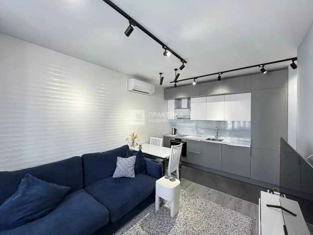 Продается 2-комнатная квартира - Фото 1