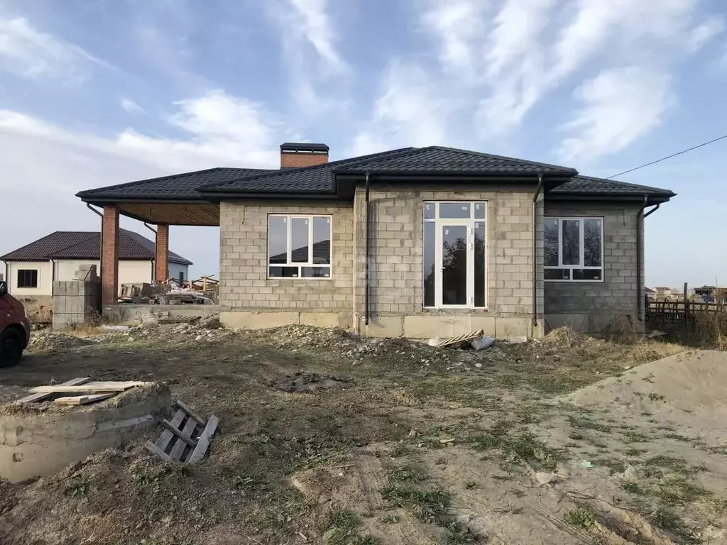 Дом в Карачаево-Черкесия, Псыж аул ул. Каблаховых, 136А (160 м) - Фото 0