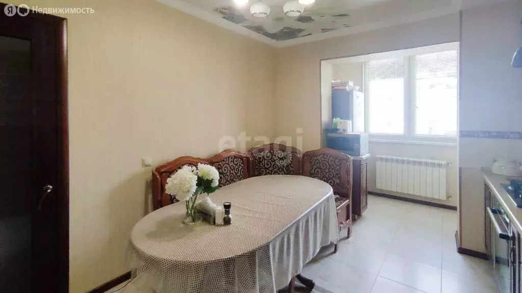 3-комнатная квартира: Нальчик, улица Тарчокова, 54Г (73.5 м) - Фото 0