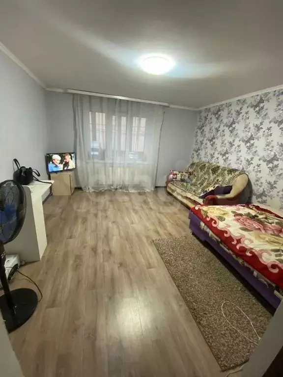 1-к. квартира, 42,7 м, 2/5 эт. - Фото 0