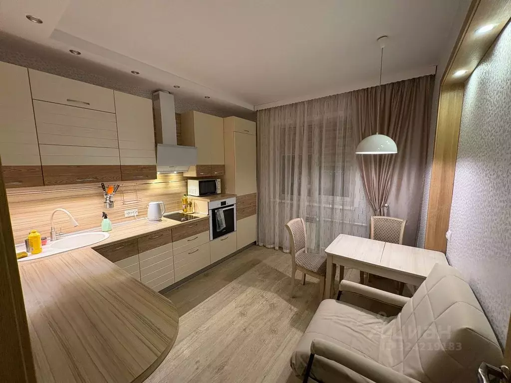 1-к кв. Иркутская область, Иркутск Крылатый мкр, 24/1 (40.0 м) - Фото 1