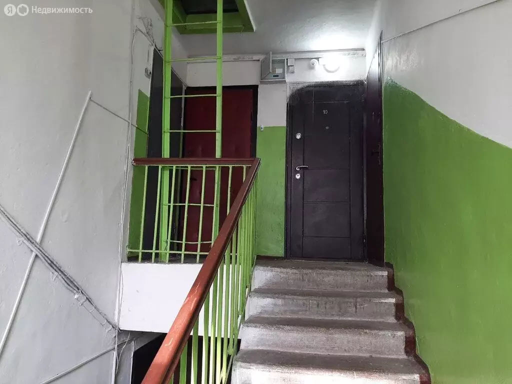 Квартира-студия: Смоленск, улица Фрунзе, 31 (45 м) - Фото 1