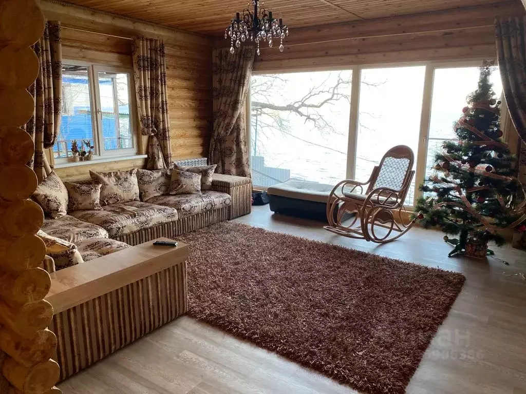 Дом в Саратовская область, с. Усть-Курдюм ул. Зеленая (80 м) - Фото 0