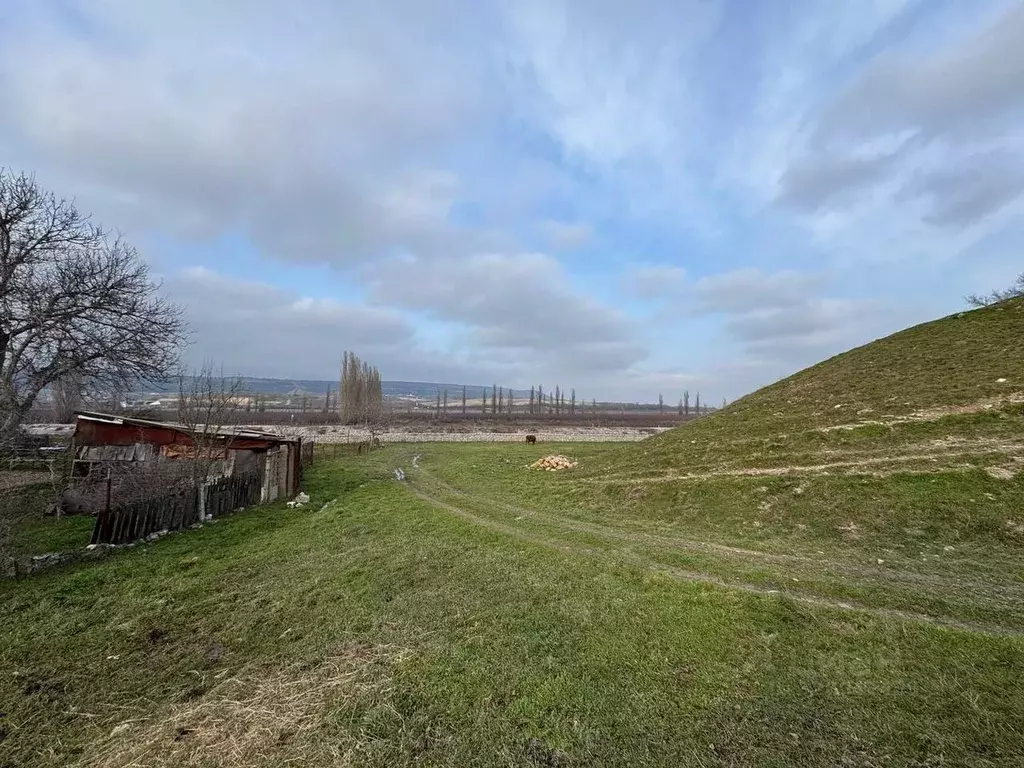 Участок в Севастополь с. Фронтовое, ул. Краснореченская (5.4 сот.) - Фото 1