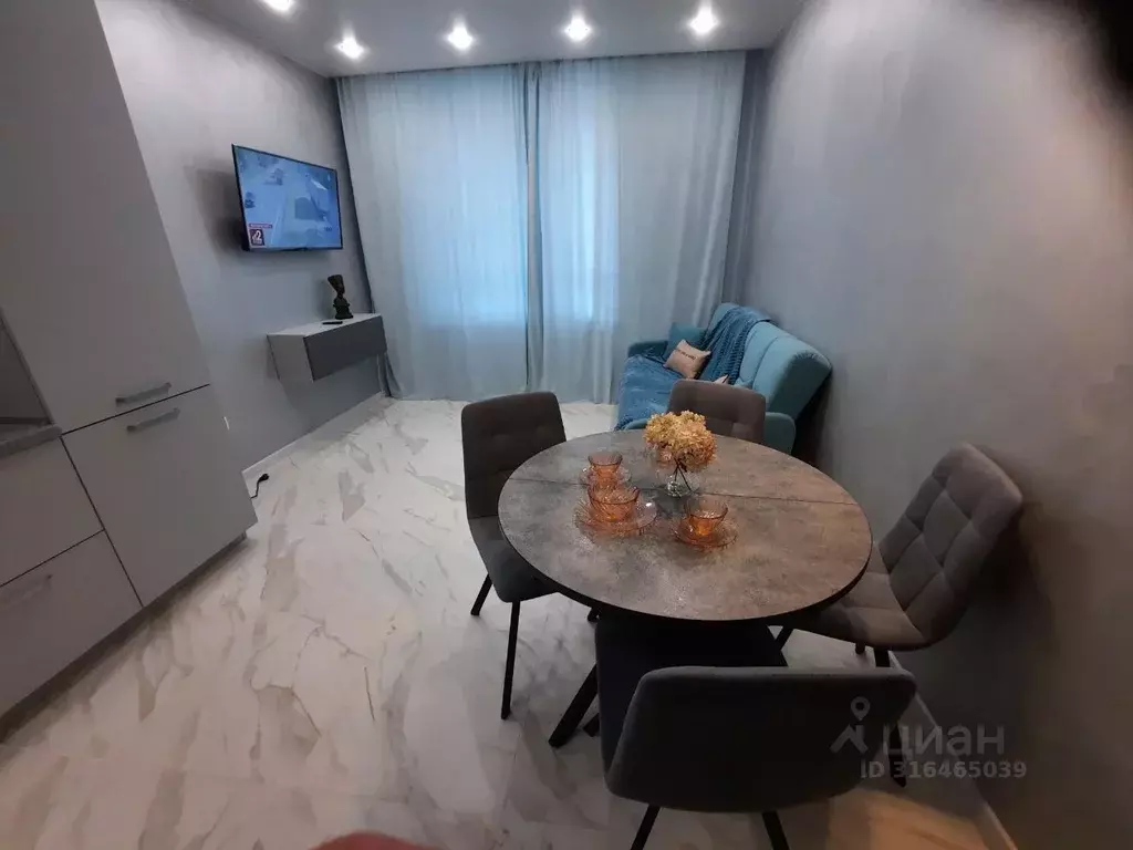 1-к кв. Тюменская область, Тюмень ул. Республики, 204к4 (50.5 м) - Фото 1