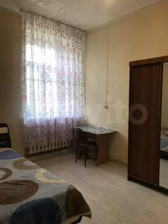 Комната 17 м в 3-к., 4/4 эт. - Фото 1