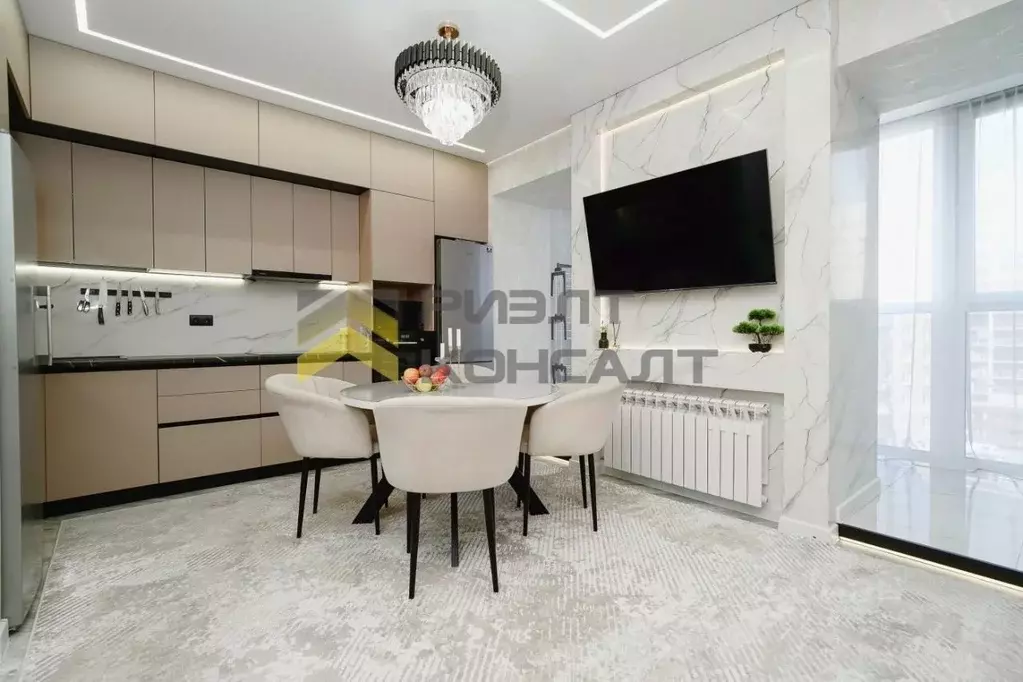 3-к кв. Омская область, Омск ул. Перелета, 28 (84.0 м) - Фото 0