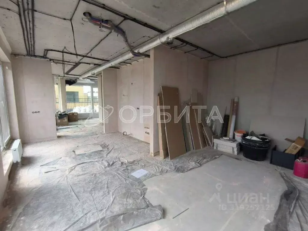 3-к кв. Тюменская область, Тюмень ул. Газовиков, 38 (121.0 м) - Фото 1