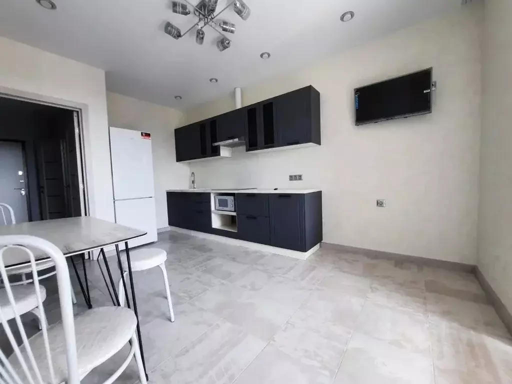 2-к кв. Московская область, Наро-Фоминск пл. Свободы, 4 (45.0 м) - Фото 1