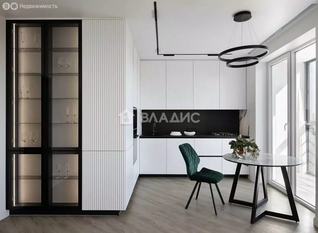 2-комнатная квартира: Калининград, Интернациональная улица, 18 (62 м) - Фото 1