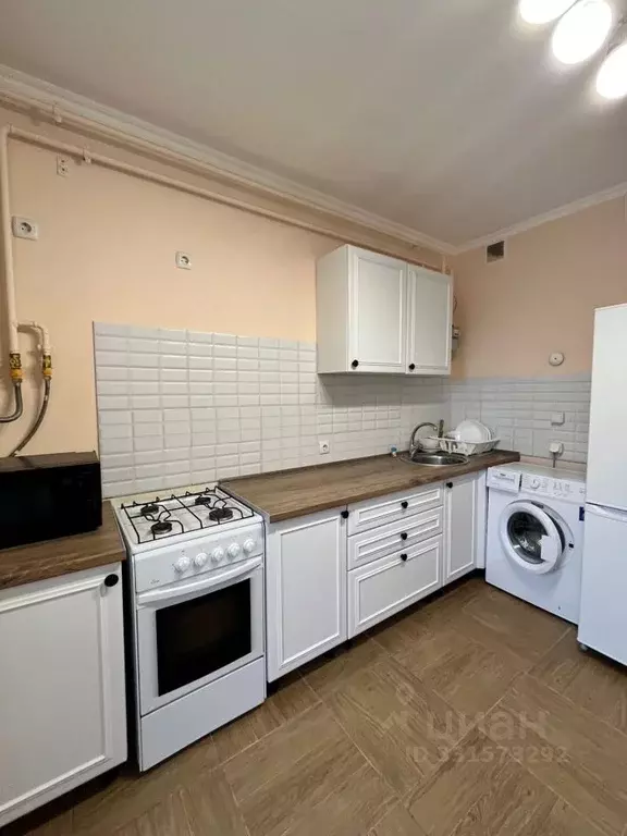 1-к кв. Крым, Симферополь ул. Лексина, 74 (42.0 м) - Фото 2