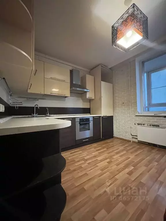 2-к кв. Свердловская область, Екатеринбург ул. 8 Марта, 181к5 (65.0 м) - Фото 0