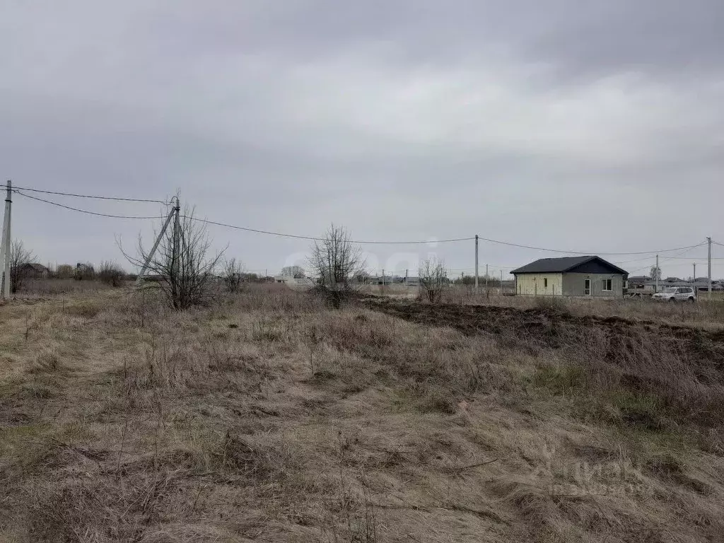 Участок в Воронежская область, с. Новая Усмань ул. Коммунарская, 439 ... - Фото 0