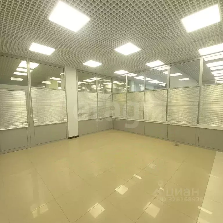 Офис в Ямало-Ненецкий АО, Новый Уренгой Таежная ул., 98 (32 м) - Фото 1