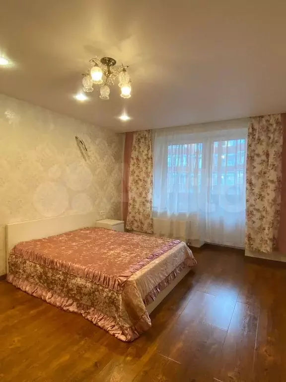 2-к. квартира, 70 м, 1/5 эт. - Фото 1