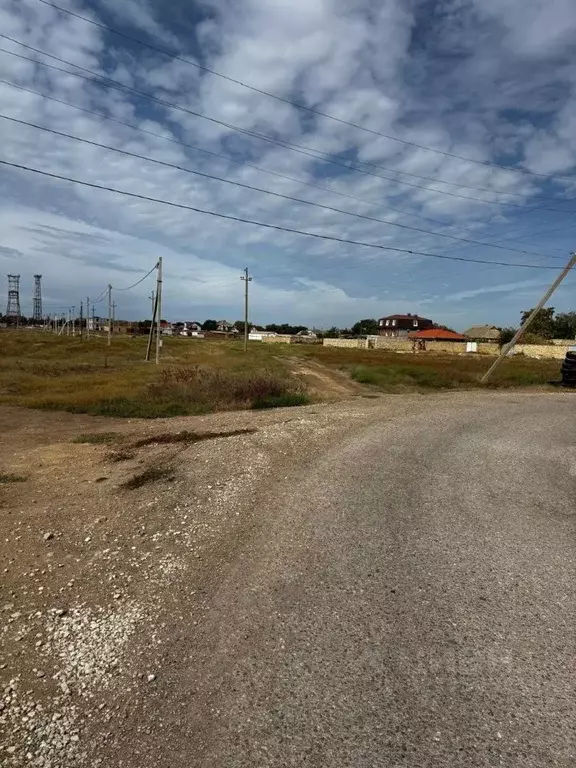 Участок в Крым, Сакский район, с. Молочное  (6.0 сот.) - Фото 1