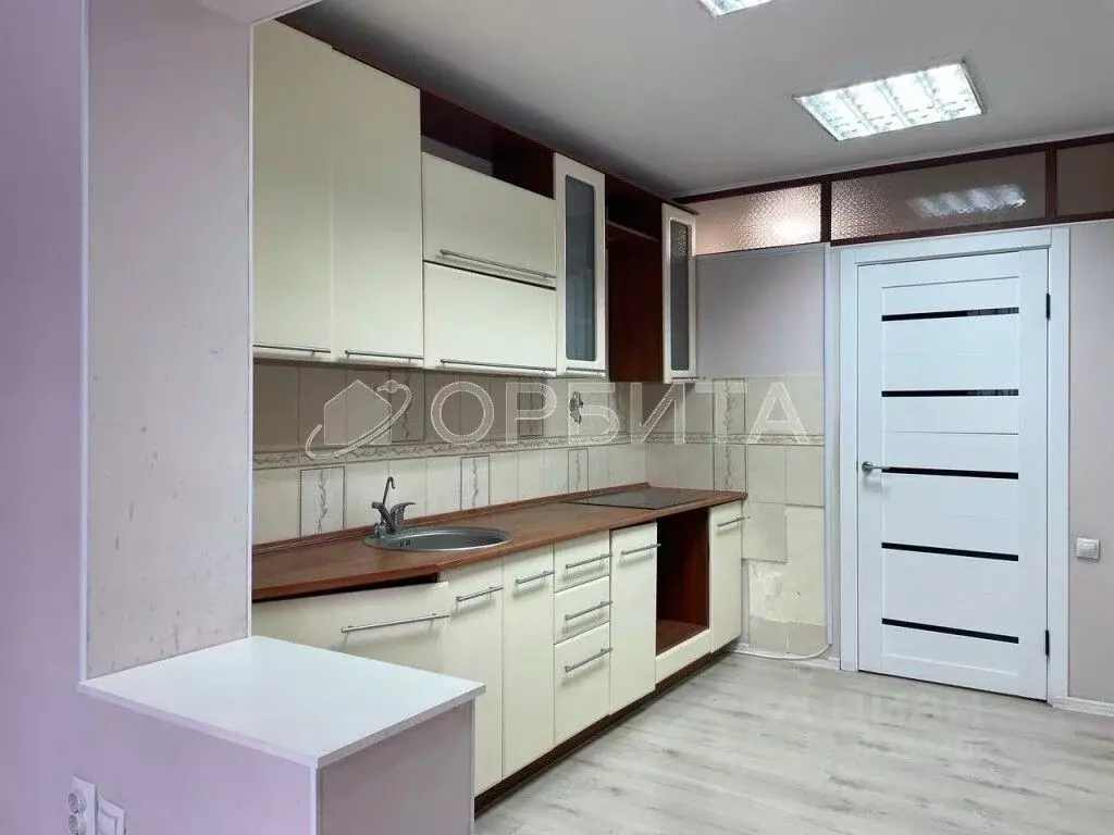 2-к кв. Тюменская область, Тюмень Одесская ул., 18а (40.6 м) - Фото 1
