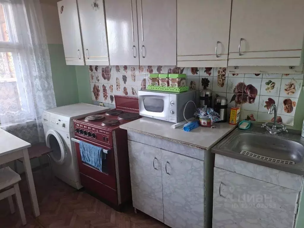 2-к кв. Удмуртия, Ижевск Автозаводская ул., 42А (50.0 м) - Фото 1