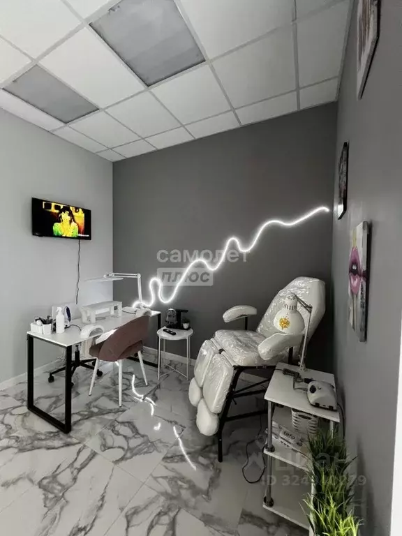 Помещение свободного назначения в Челябинская область, Челябинск наб. ... - Фото 2